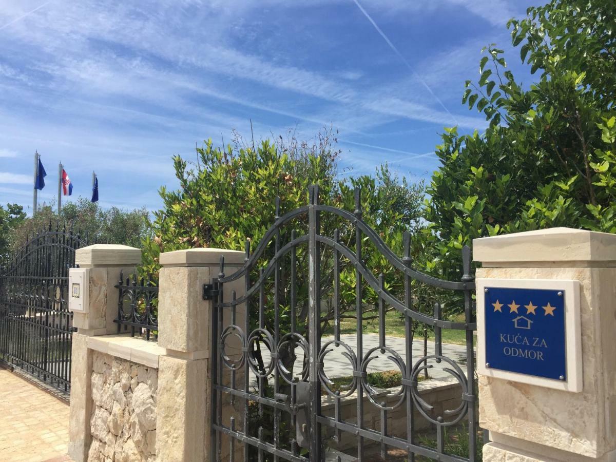 Villa Dabo Novalja Εξωτερικό φωτογραφία